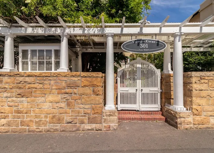 Cape Town Historical Victoria Court Apartment