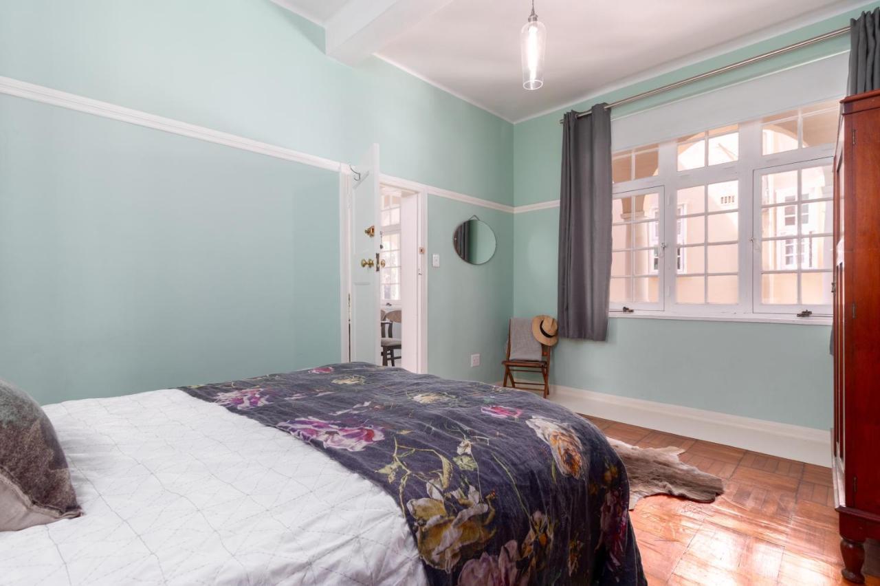 Apartment Historical Victoria Court *