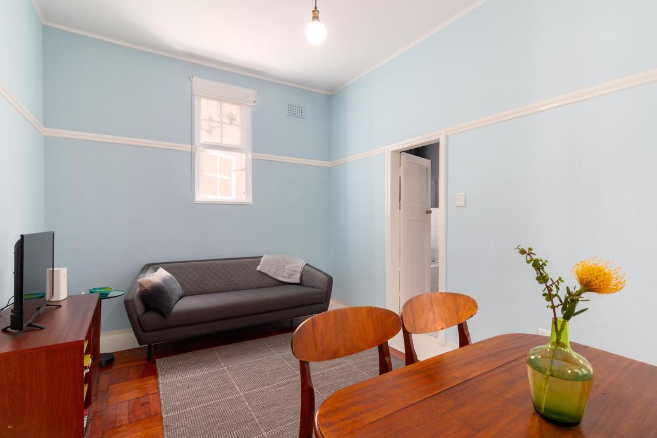Victoria Court Apartments,